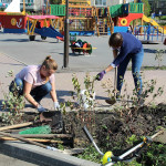 Осенний субботник в спортивном парке отдыха поселка Пионерский