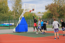 В Ирбите прошел турнир по стритболу (3х3) «Золотая осень»