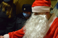 Ирбитские полицейские и общественники принимают участие в акции «Полицейский Дед Мороз»