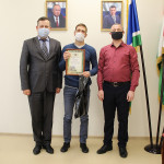 Игрокам хоккейной команды Ирбитского района вручили грамоты и памятные подарки