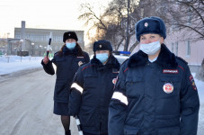 В Ирбите на страже дорожного порядка женский патруль ГИБДД