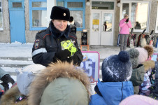 Сотрудники Госавтоинспекции Ирбита и Детского сада №26 провели для воспитанников квест-игру