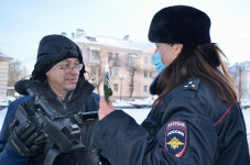 В Ирбите на страже дорожного порядка женский патруль ГИБДД