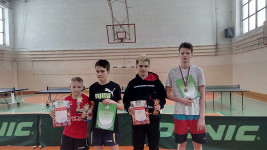 Ирбитчане стали победителями и призерами соревнований по настольному теннису в Алапаевске