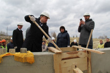 В поселке Пионерском началось строительство физкультурно-оздоровительного комплекса с бассейном