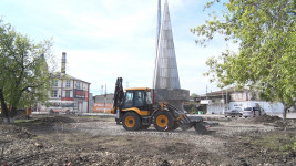 Начались работы по благоустройству сквера, в котором расположен обелиск памяти рабочих Ирбитского автоприцепного завода