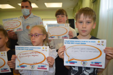 Сотрудники Госавтоинспекции Ирбита посетили "Ирбитскую районную детскую школу искусств"