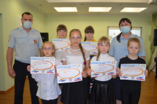 Сотрудники Госавтоинспекции Ирбита посетили "Ирбитскую районную детскую школу искусств"