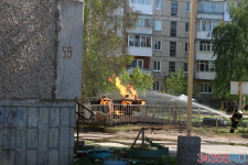 Выгорание остатков газа из подземного резервуара. 13.05.2021 г. Ирбит, ул. Советская, 59