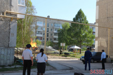 Выгорание остатков газа из подземного резервуара. 13.05.2021 г. Ирбит, ул. Советская, 59