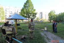 Выгорание остатков газа из подземного резервуара. 13.05.2021 г. Ирбит, ул. Советская, 59