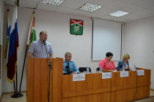 Пожарная безопасность стала темой прошедшего в Ирбите расширенного заседания Депутатского совета партии «Единая Россия»