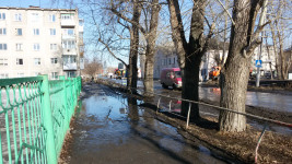 Как проплыть по тротуару, или благоустройство по-Ирбитски