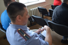 В Ирбите накануне Дня пограничника вручили памятные знаки ветеранам службы