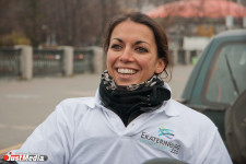 На «Урале» через всю страну! Французская байкерша Лори Бернар популяризирует идею проведения ЭКСПО-2020 в Екатеринбурге при помощи ирбитского мотоцикла