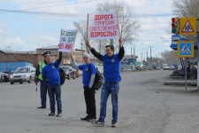 Сотрудники ГИБДД Ирбита организовали акцию «Молодежь за безопасность дорожного движения»