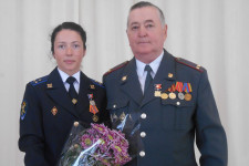 В Ирбите ещё четыре семьи полицейских отмечены почетным знаком «Династия МВД»