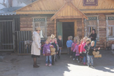 Ребята из детского сада №14 отметили День Победы в музее народного быта