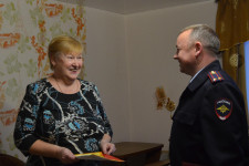 В Ирбите руководство отдела полиции выразило благодарность матерям сотрудников за воспитание сыновей