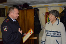 В Ирбите руководство отдела полиции выразило благодарность матерям сотрудников за воспитание сыновей