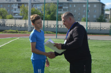 Ирбитские полицейские и общественники поздравляют со Всемирным днем детского футбола