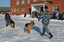 Ирбитские полицейские посетили детей Харловской коррекционной школы