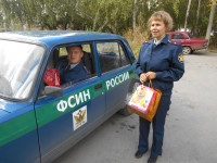 В Ирбите сотрудники уголовно-исполнительной инспекции помогли собрать в школу детей подучетных граждан