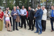 Двор раздора