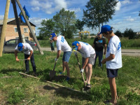 В поселке Кирпичного завода ЛДПР установила спортивную площадку