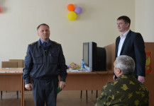 В Ирбите накануне Дня пограничника вручили памятные знаки ветеранам службы