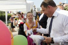 Ирбитская ярмарка имеет большой потенциал для привлечения туристов на Средний Урал, уверен губернатор