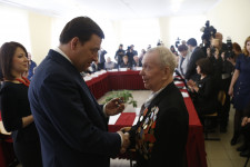 Глава региона вручил ирбитчанам заслуженные награды