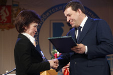 Глава региона вручил ирбитчанам заслуженные награды