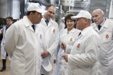 Евгений Куйвашев высоко оценил модернизацию "Ирбитского молочного завода": это повысит качество продукции и производительность труда