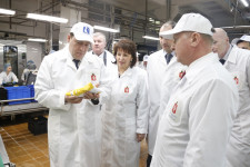 Евгений Куйвашев высоко оценил модернизацию "Ирбитского молочного завода": это повысит качество продукции и производительность труда