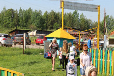 Первая смена заехала в Салют