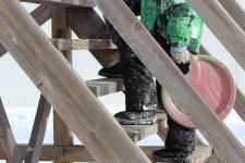 Алексей Кононов приглашает ребят на горку и ледовый скат