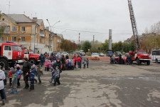 Выставка пожарной техники и показательные выступления