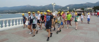 С Черноморского побережья вернулась группа ребят из тринадцатой школы