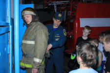 Дети в гостях у пожарных