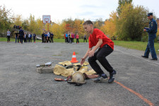 Большие гонки юных пожарных