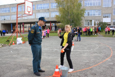 Большие гонки юных пожарных