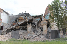 В Ирбите произошло обрушение стены аварийного здания