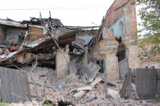 В Ирбите произошло обрушение стены аварийного здания