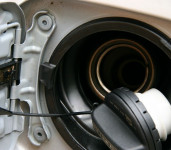 В Ирбите гражданин поплатился за «пассивное» участие в краже бензина