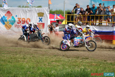 В Ирбите прошел второй этап Чемпионата России по мотокроссу на мотоциклах с колясками