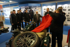 Ветеран ГАИ передал в музей ГУ МВД Свердловской области мотоцикл