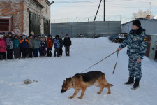 В Ирбите сотрудники полиции и совета ветеранов подвели итоги совместной работы по патриотическому воспитанию подрастающего поколения