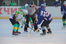 «Урал» уступил по буллитам «Кедру» из Новоуральска