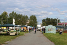 Фоторепортаж о подготовке к Ирбитской ярмарке